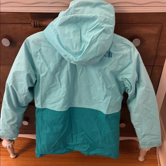 The North Face green ski jacket - Picture 2 of 14